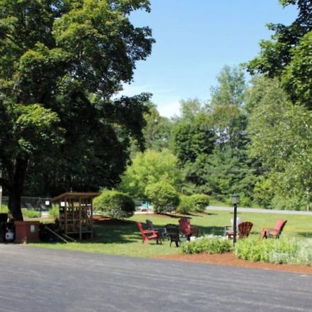 Luzerne Court Motel レイク・ルザーン エクステリア 写真