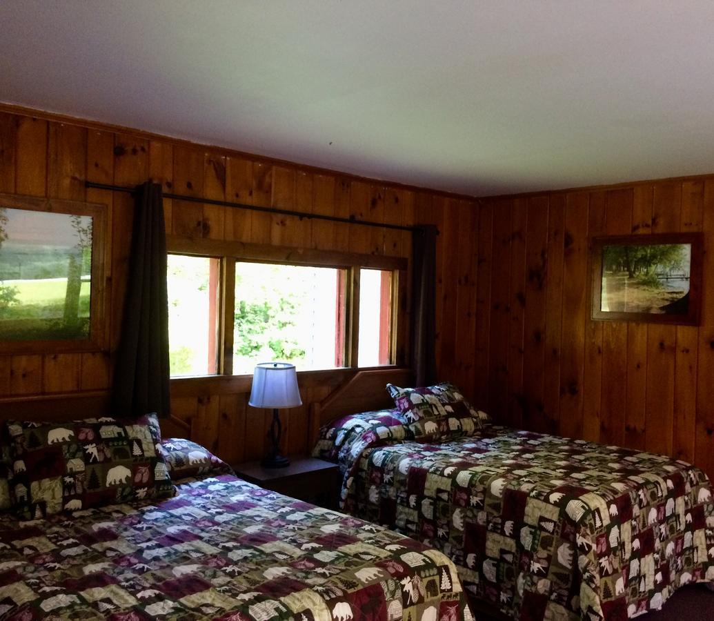 Luzerne Court Motel レイク・ルザーン エクステリア 写真